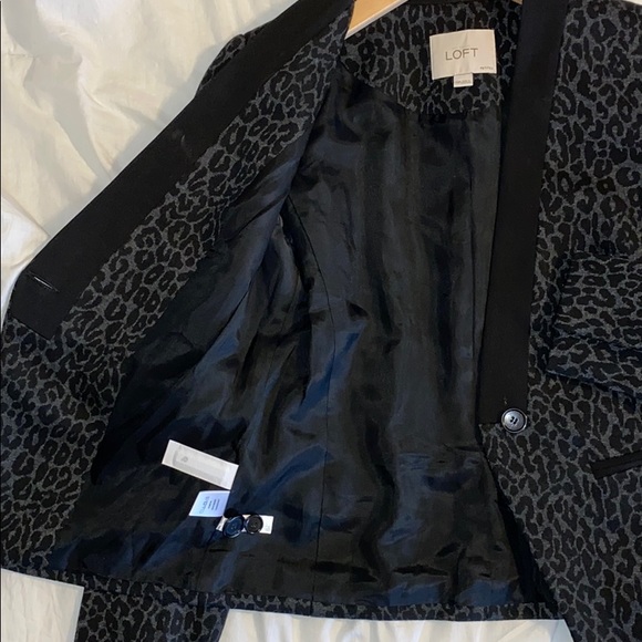 Ann Taylor LOFT Blazer - Picture 5 of 5